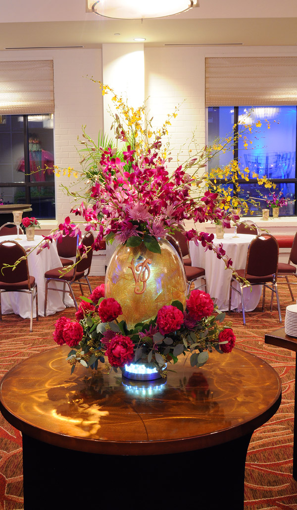 Walter Knoll Florist Masterpeice