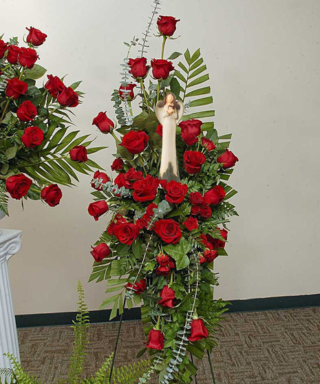 Classic Roses Easel Spray with Angel