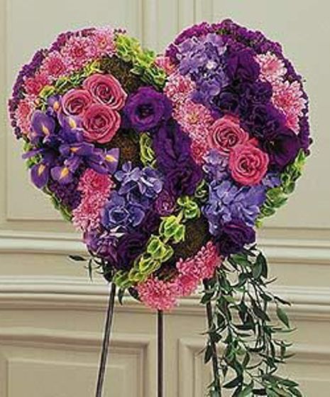 Graceful Tribute Heart